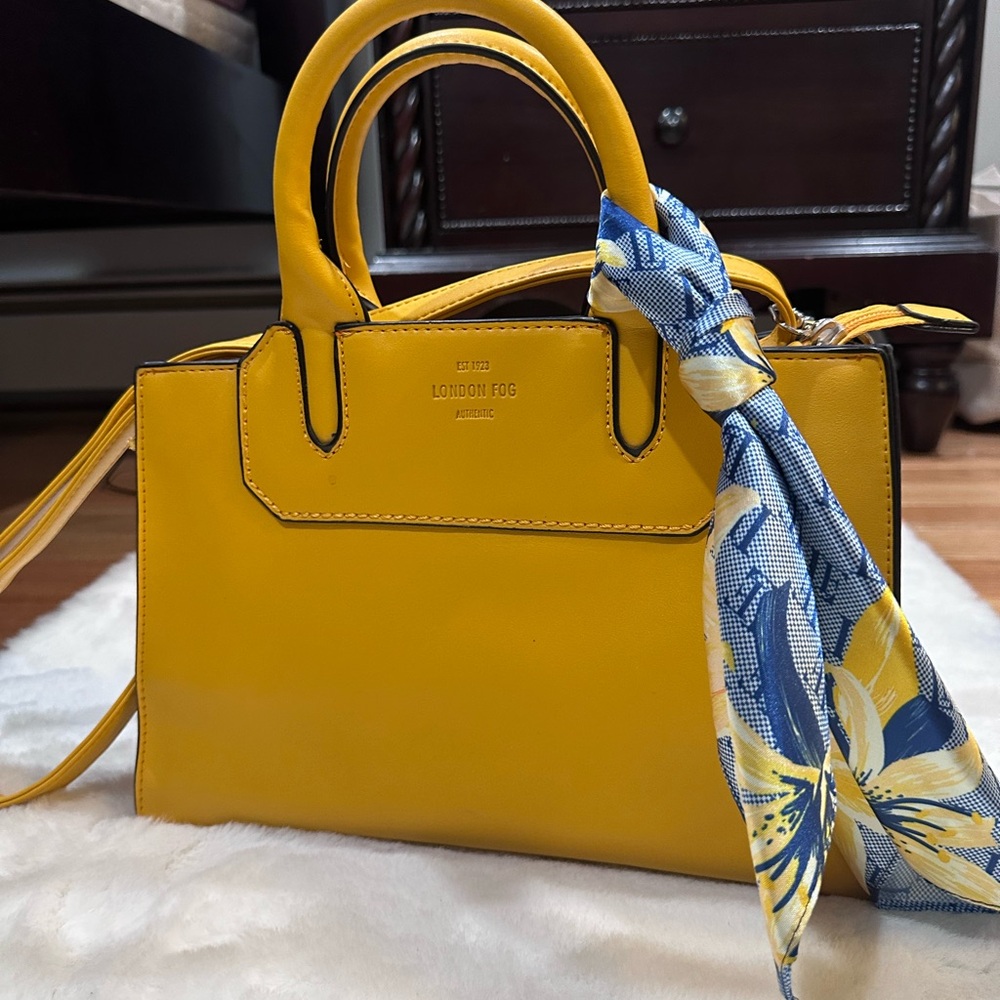 London Fog spring yellow bag